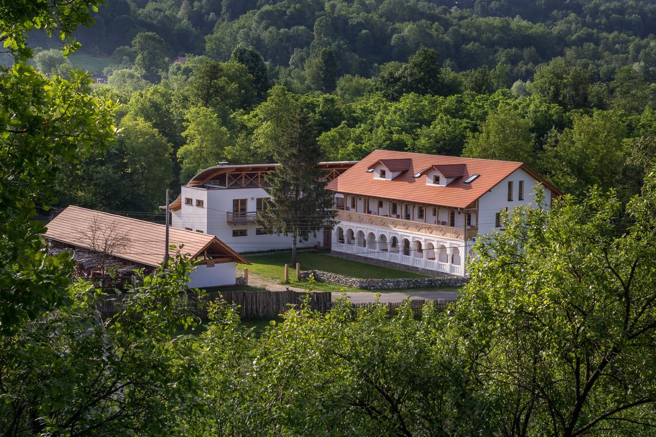 Hanul Vatra Horezu Kültér fotó